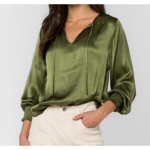 NEW VELVET HEART penny v neck blouse in dried thyme